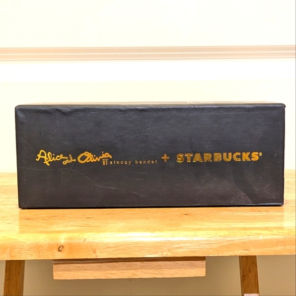 EUC 2013 Alice & Olivia x Starbucks Holiday Barista Bear with Original Box - Picture 3 of 9